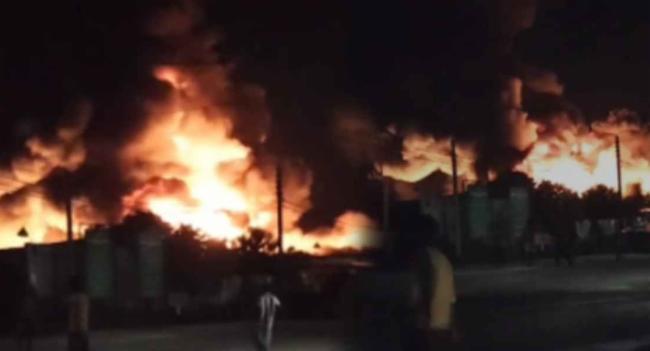 පල්ලේකැලේ කර්මාන්ත ශාලාවේ ඇතිවූ ගින්න පාලනය කෙරේ